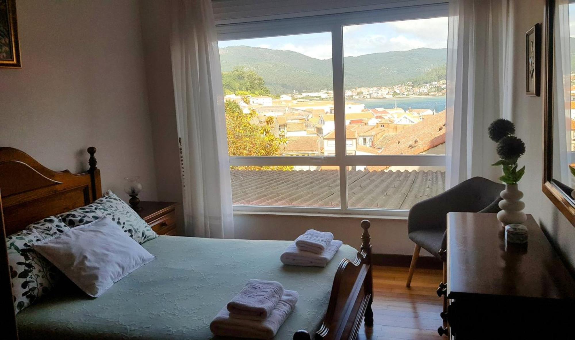 Apartamento En Muros, Céntrico, Amplio, Luminoso, Vistas Al Mar Muros